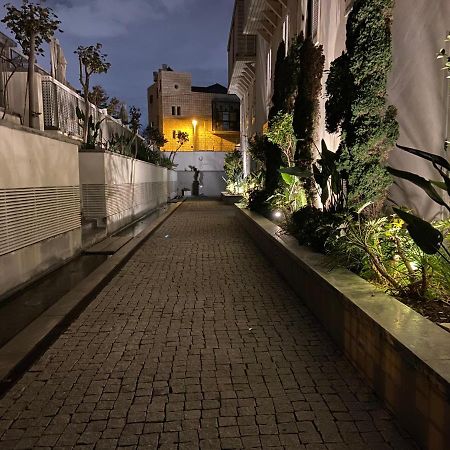 Laura Compound- Authentic 1 Bedroom Charming & Specious Tel Aviv Exterior foto