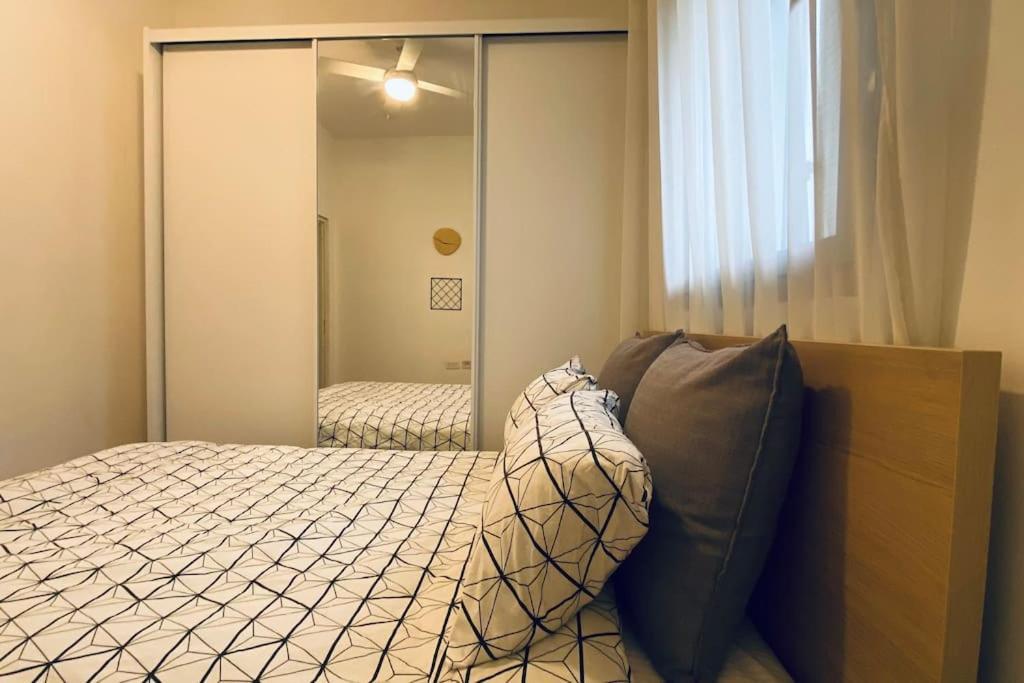 Laura Compound- Authentic 1 Bedroom Charming & Specious Tel Aviv Exterior foto