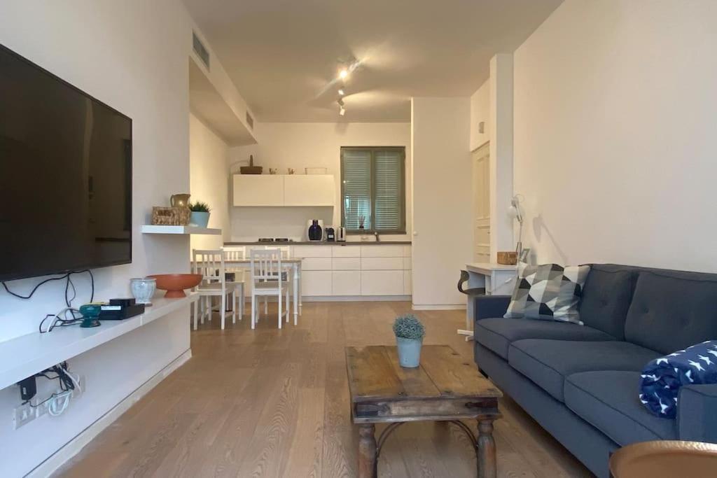 Laura Compound- Authentic 1 Bedroom Charming & Specious Tel Aviv Exterior foto